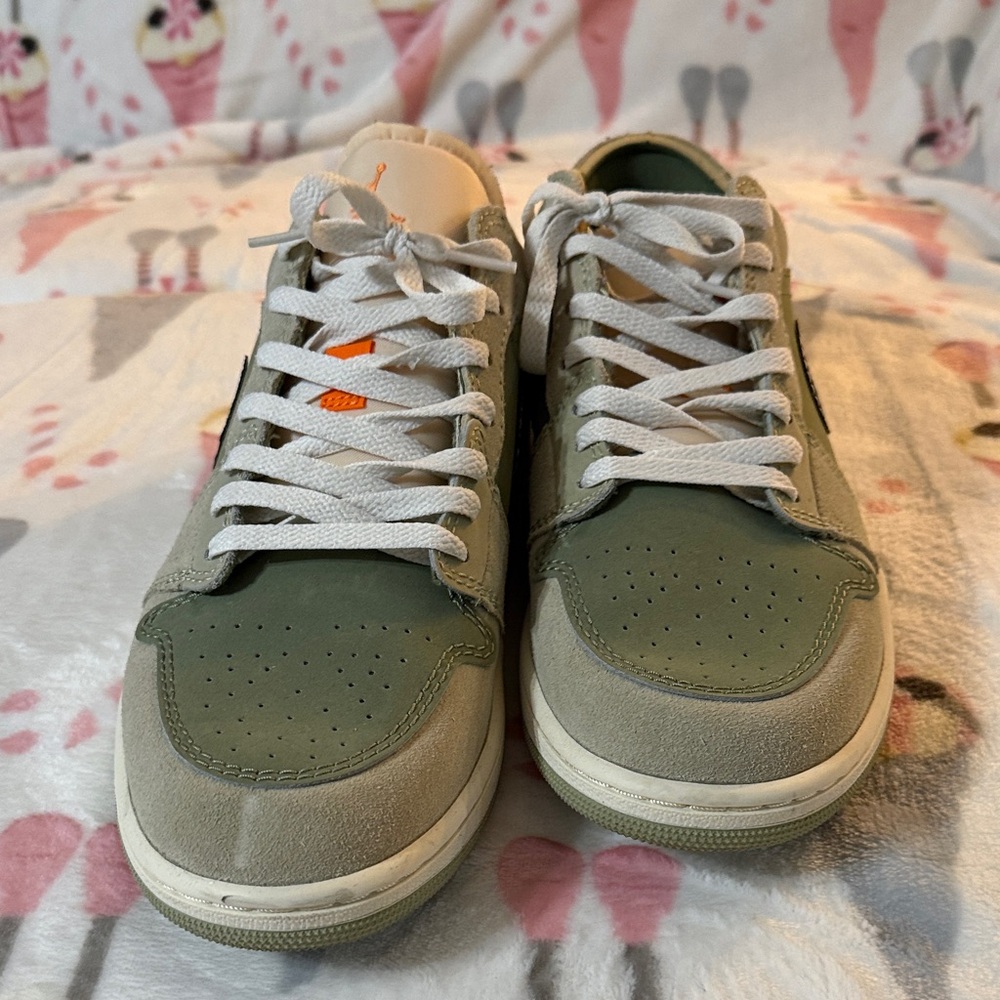 Nike Men's Olive and Tan Sneakers - Picture 2 of 8